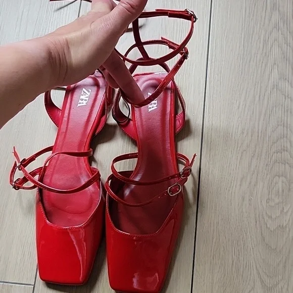 NWT ZARA Strappy Faux Patent leather Slingback Flats size 7.5 - Picture 5 of 8